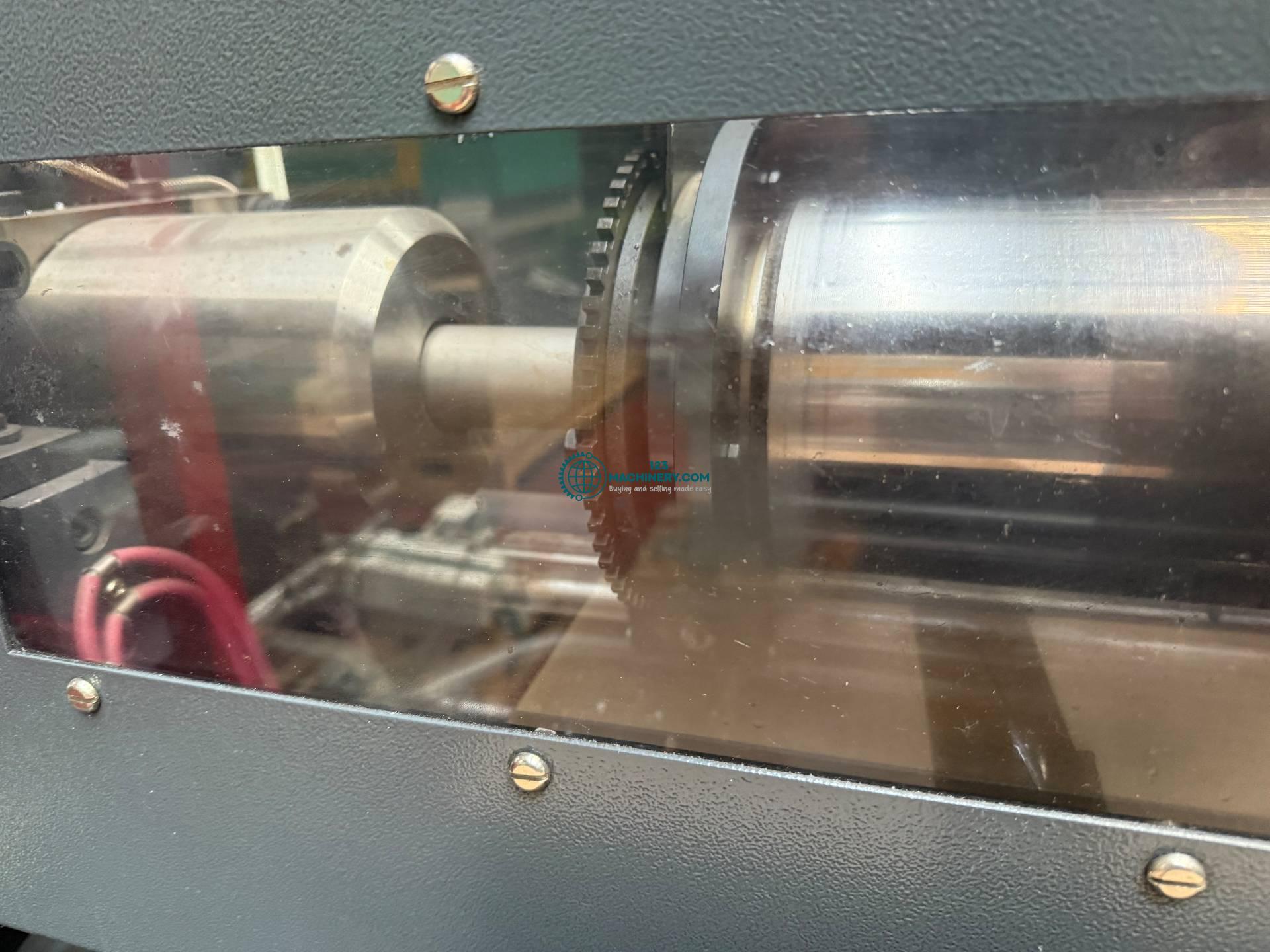 Toon advertentie Used FERROMATIK MILACRON K-200 S