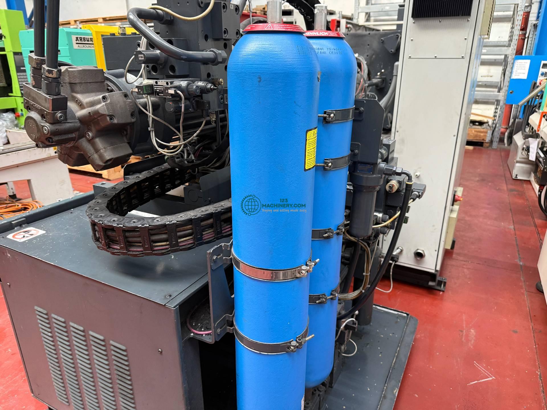 Toon advertentie Used FERROMATIK MILACRON K-200 S