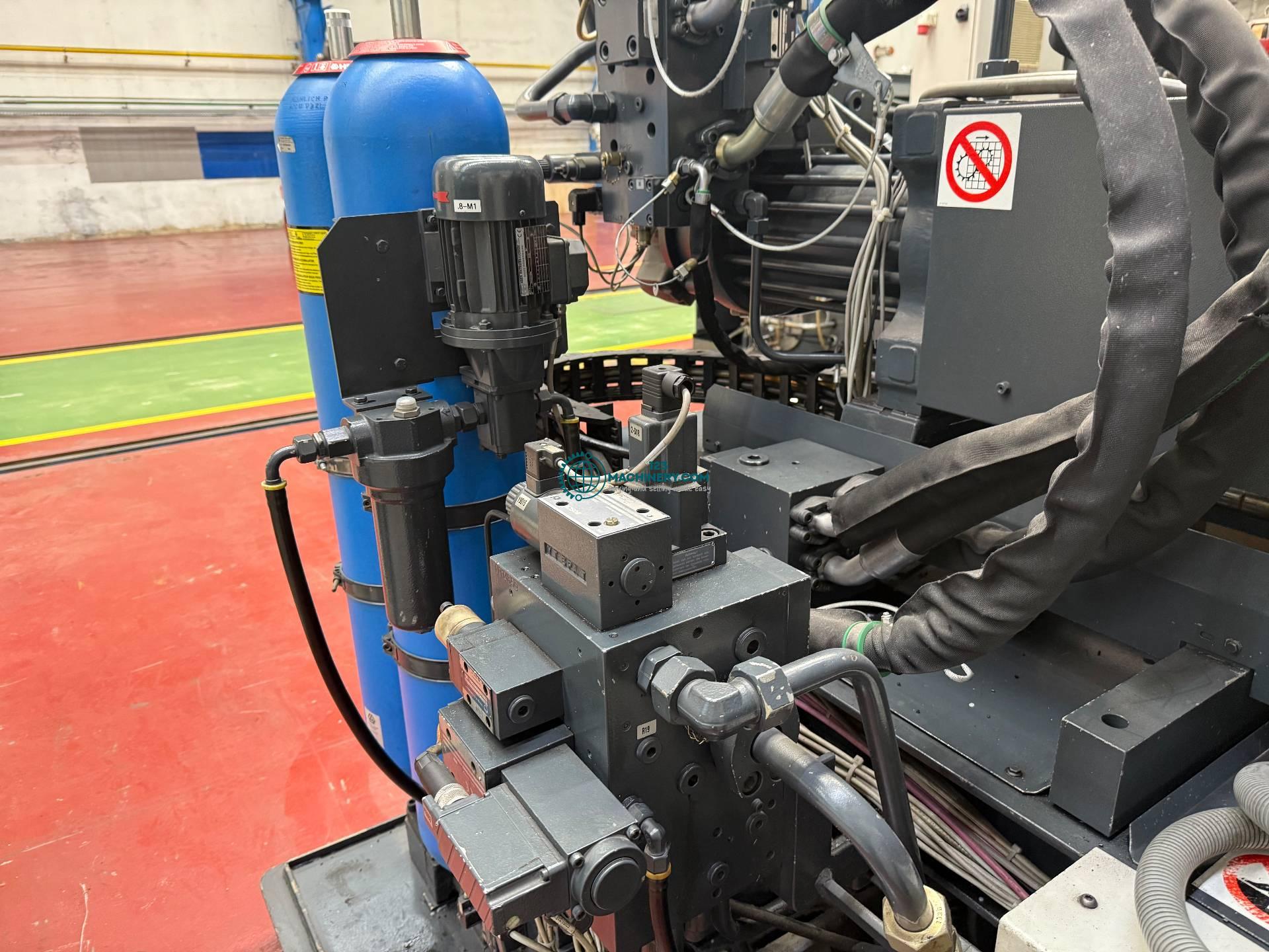 Toon advertentie Used FERROMATIK MILACRON K-200 S