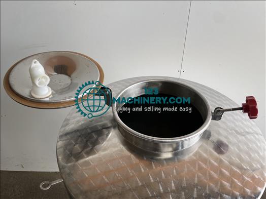 Mostrar anuncio NNP 250l holding tanks