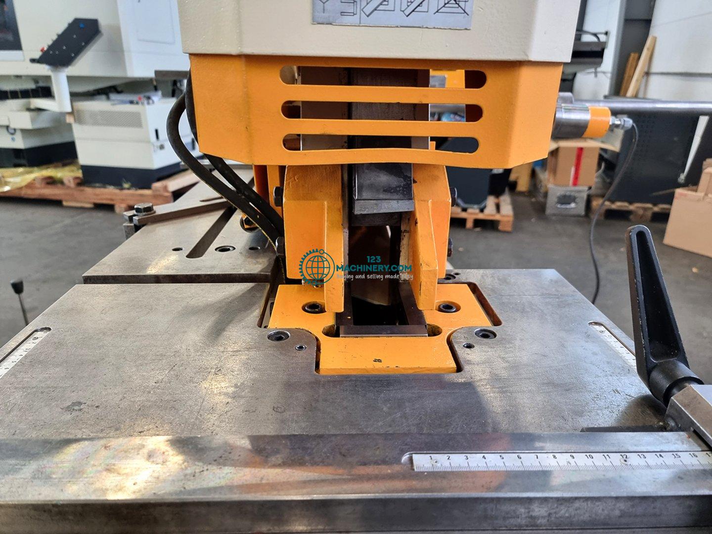 Mostrar anuncio Steelworker GEKA HYD 110 A