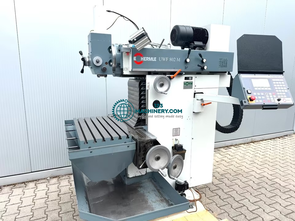 Universalfräsmaschine HERMLE UWF 802 M mit Strecke