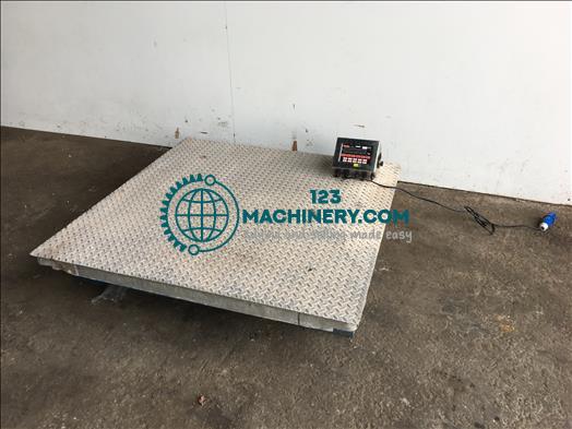 Avery Berkel L126 Stainless platform scale