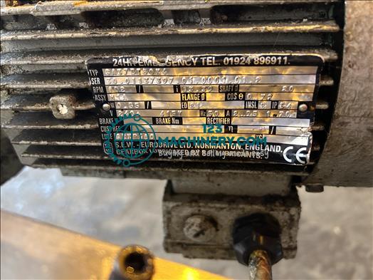 NNP Flighted elevator conveyor