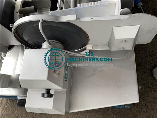 Mostrar anuncio Scharfen V330 meat slicer