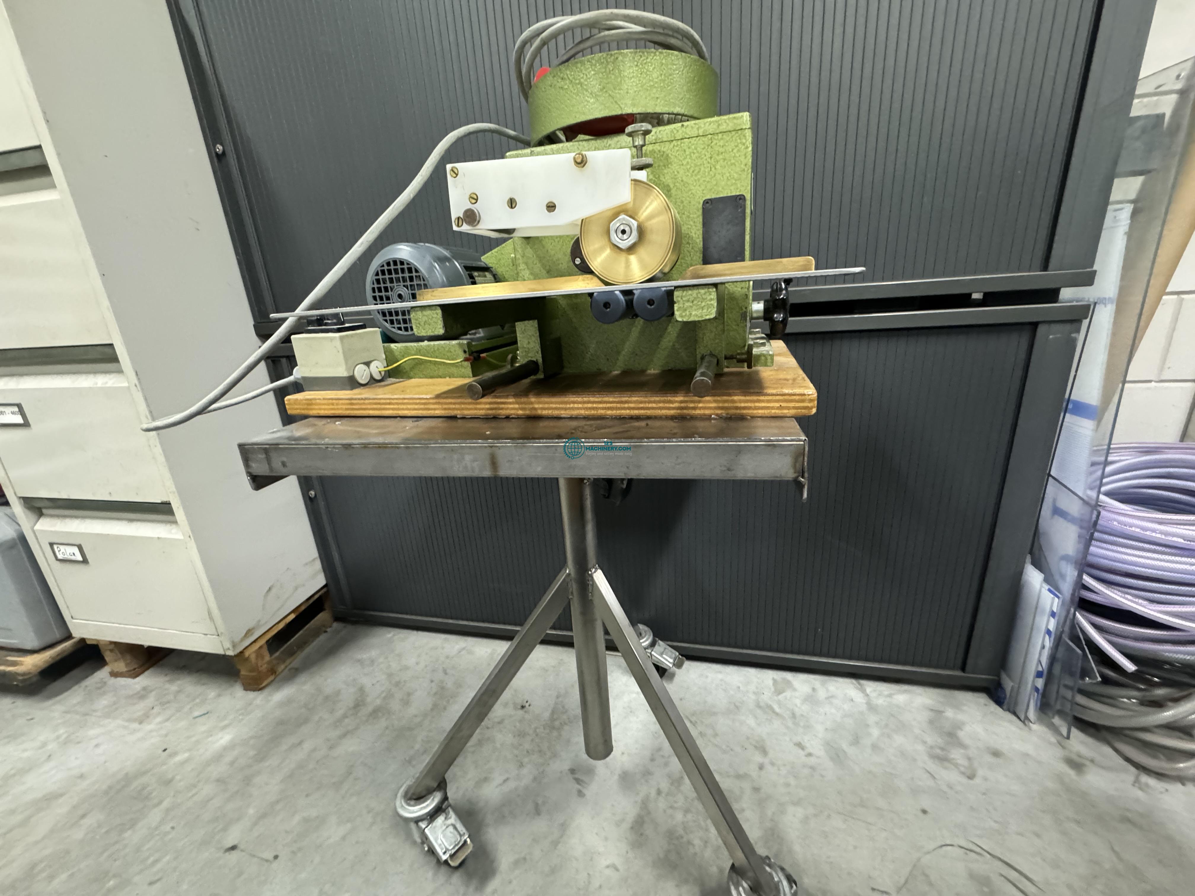 Afficher l`annonce Top gluer