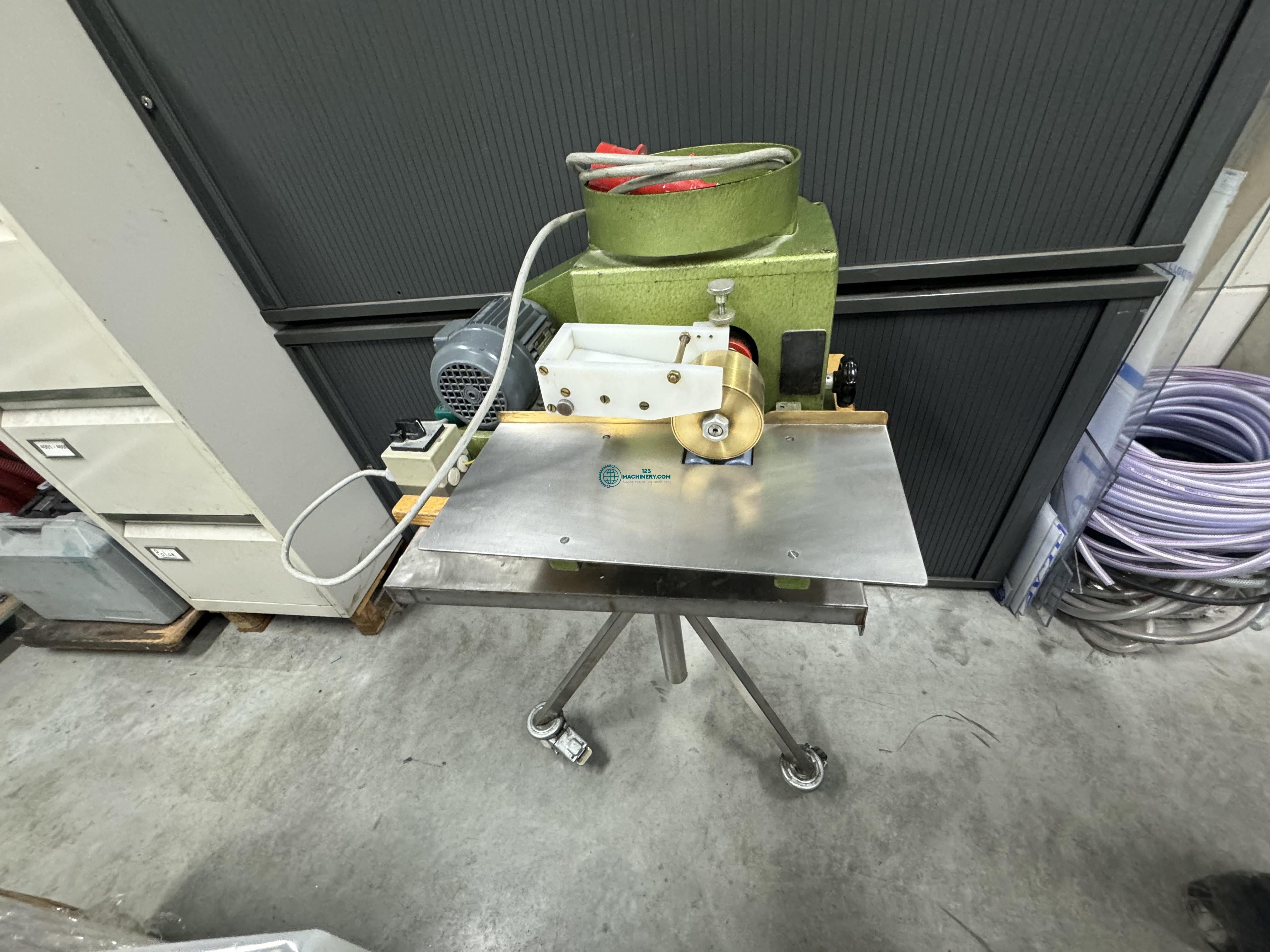 Afficher l`annonce Top gluer