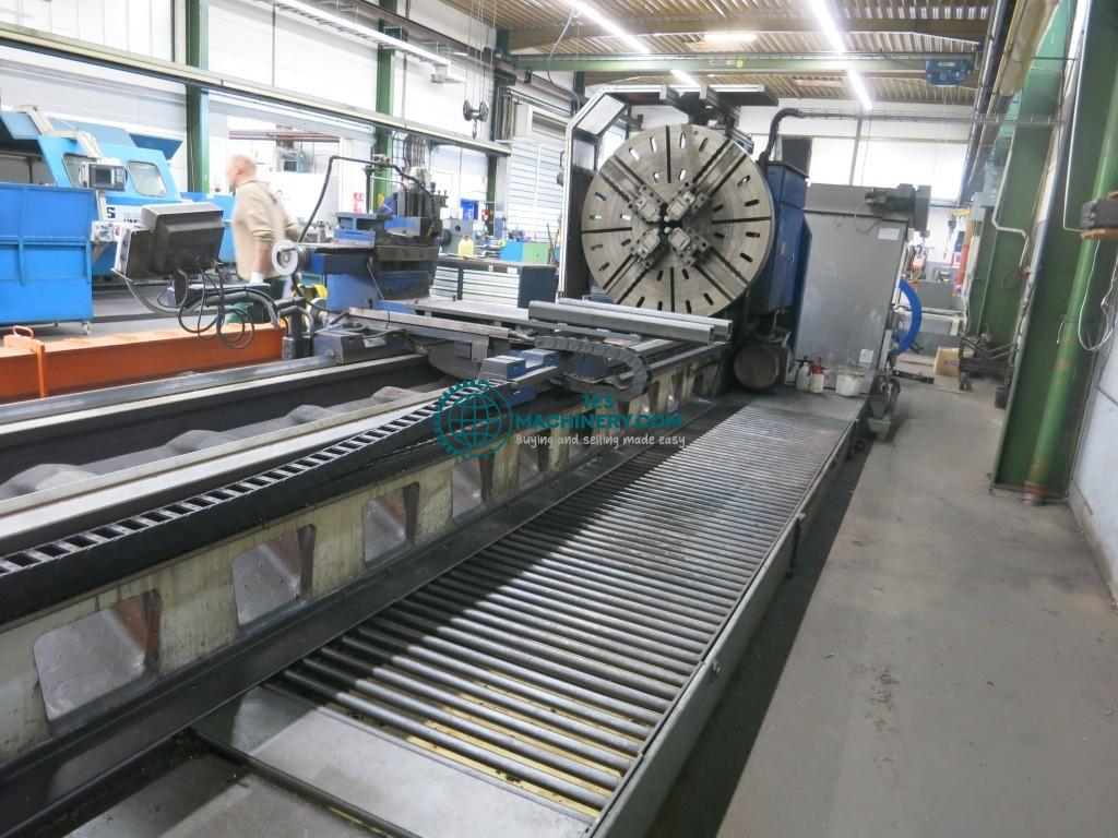 Leit- und Zugspindeldrehmaschine