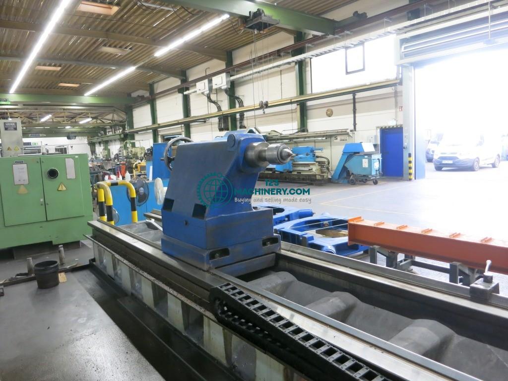 Leit- und Zugspindeldrehmaschine
