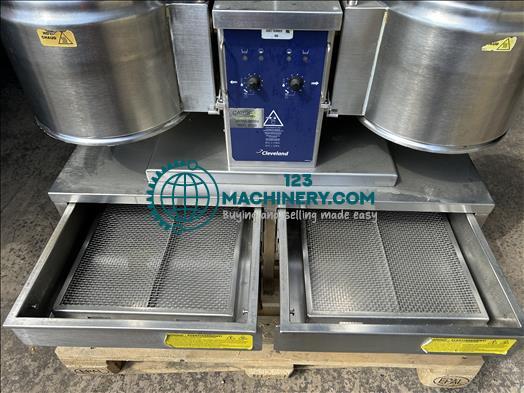 Afficher l`annonce Cleveland TKET-6-T Twin cooking kettle