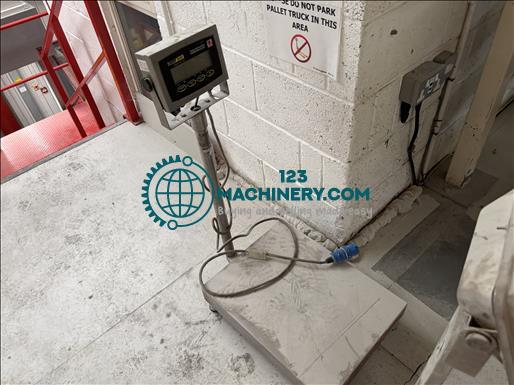 Ohaus T31XW Platform scale