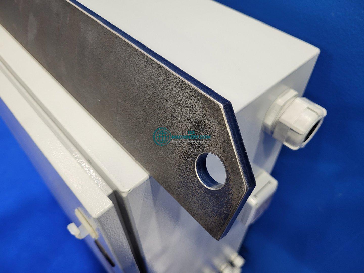 Deburring and edgerounding machine G 135 RB8