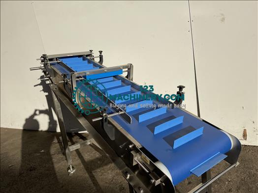 Ctrak Flighted elevator conveyor