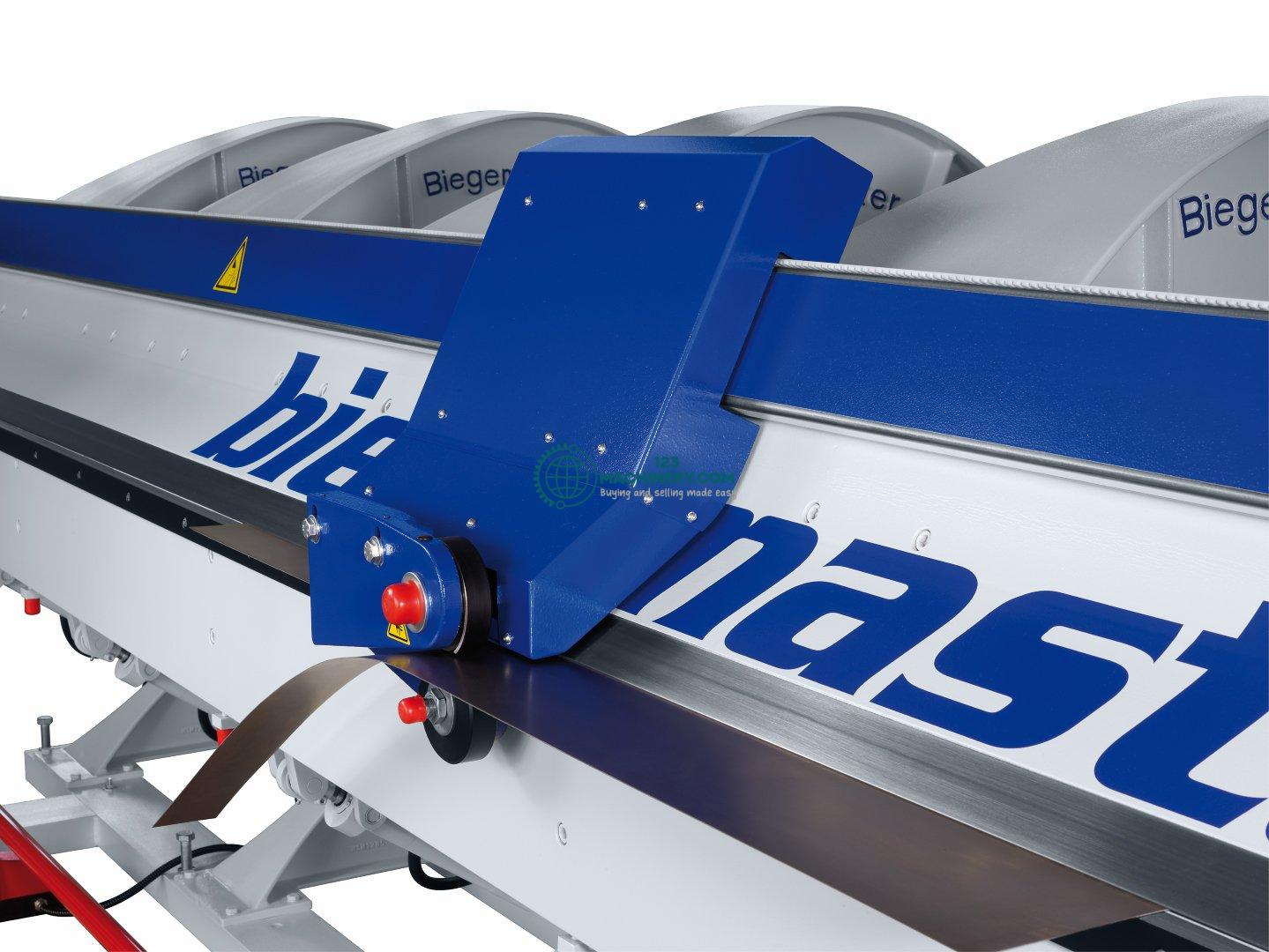 Показывать рекламу Hydraulic long folding machine BIEGEMASTER DURO 5.