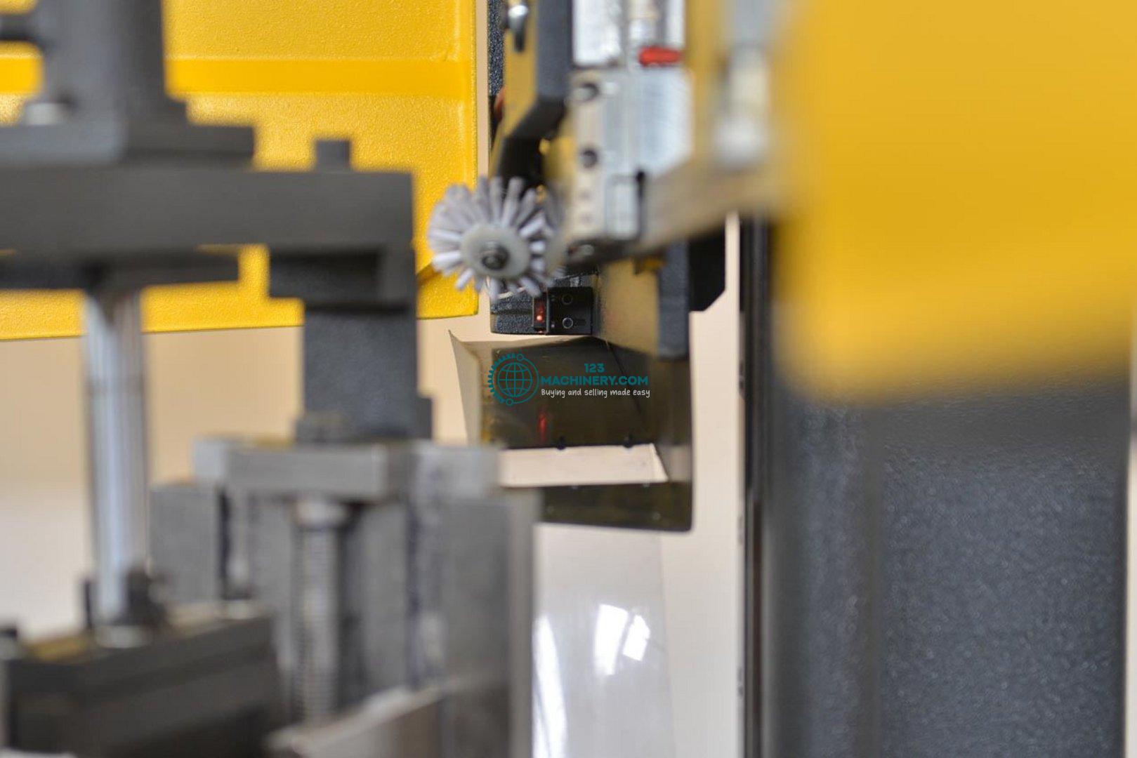 Afficher l`annonce Fully automatic band saw HESSE by BEKA-MAK BMSO 54