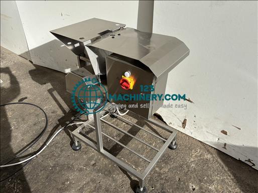 Show advert Cryovac BL14 Semi automatic bag loader