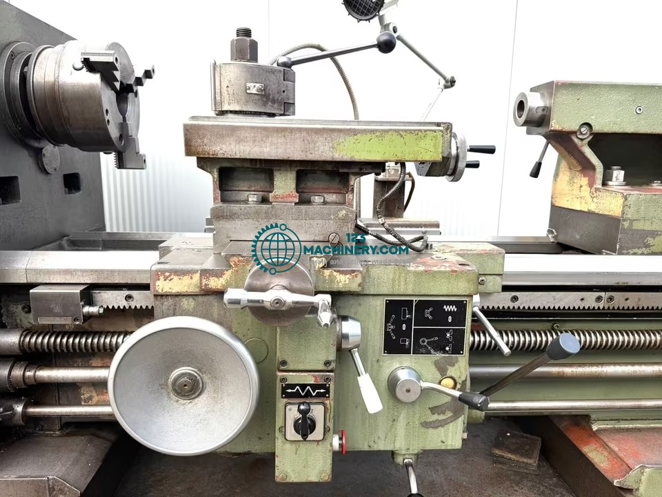 VOEST DA 360 - Leit & Zugspindeldrehmaschine -Heidenhain