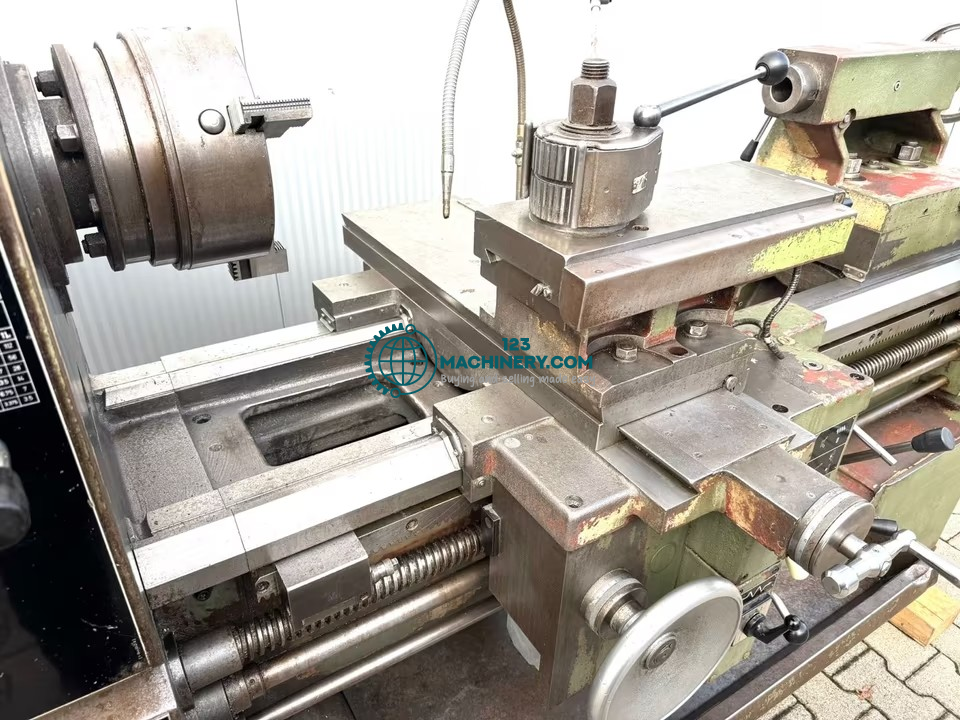 VOEST DA 360 - Leit & Zugspindeldrehmaschine -Heidenhain