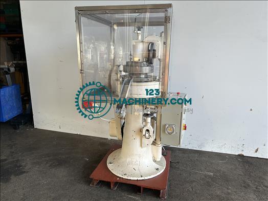 Manesty D3B tablet press