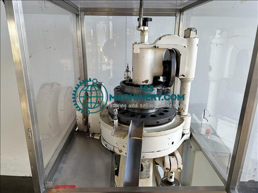 Manesty D3B tablet press