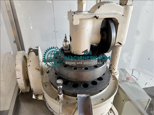 Manesty D3B tablet press