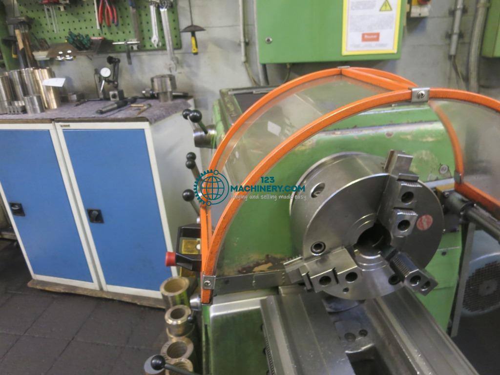 Leit- und Zugspindeldrehmaschine