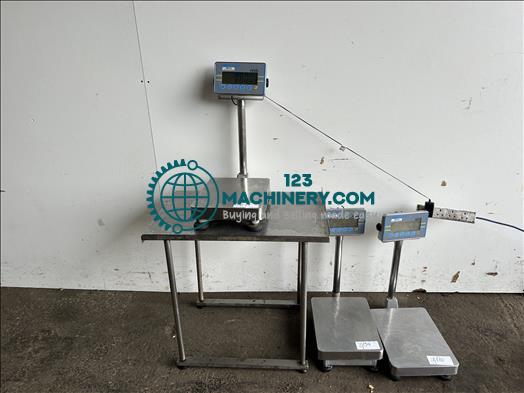 Toon advertentie Adam ABK32 platform scale