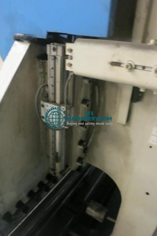 Abkantpresse - hydraulisch