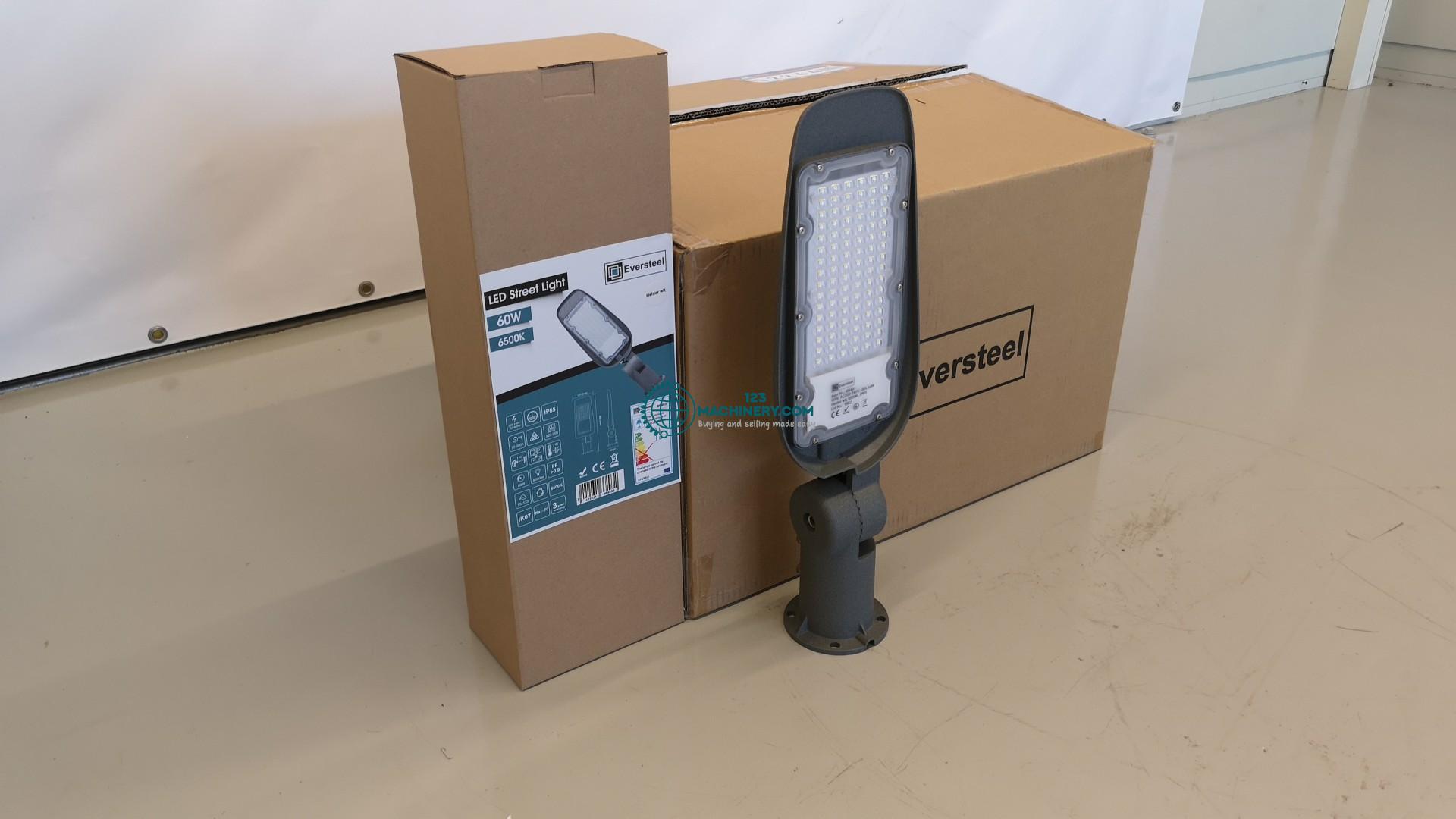 Mostrar anuncio 10x Unused Eversteel 60W Led Street Light Lighting