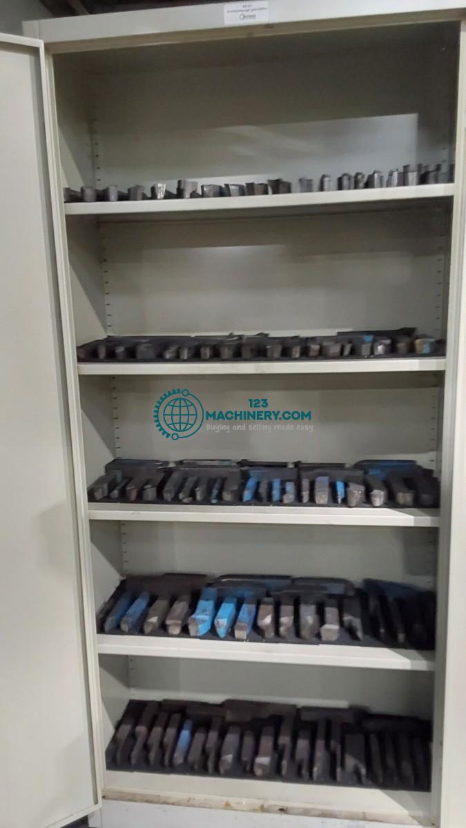 Inserat anzeigen Türenschrank