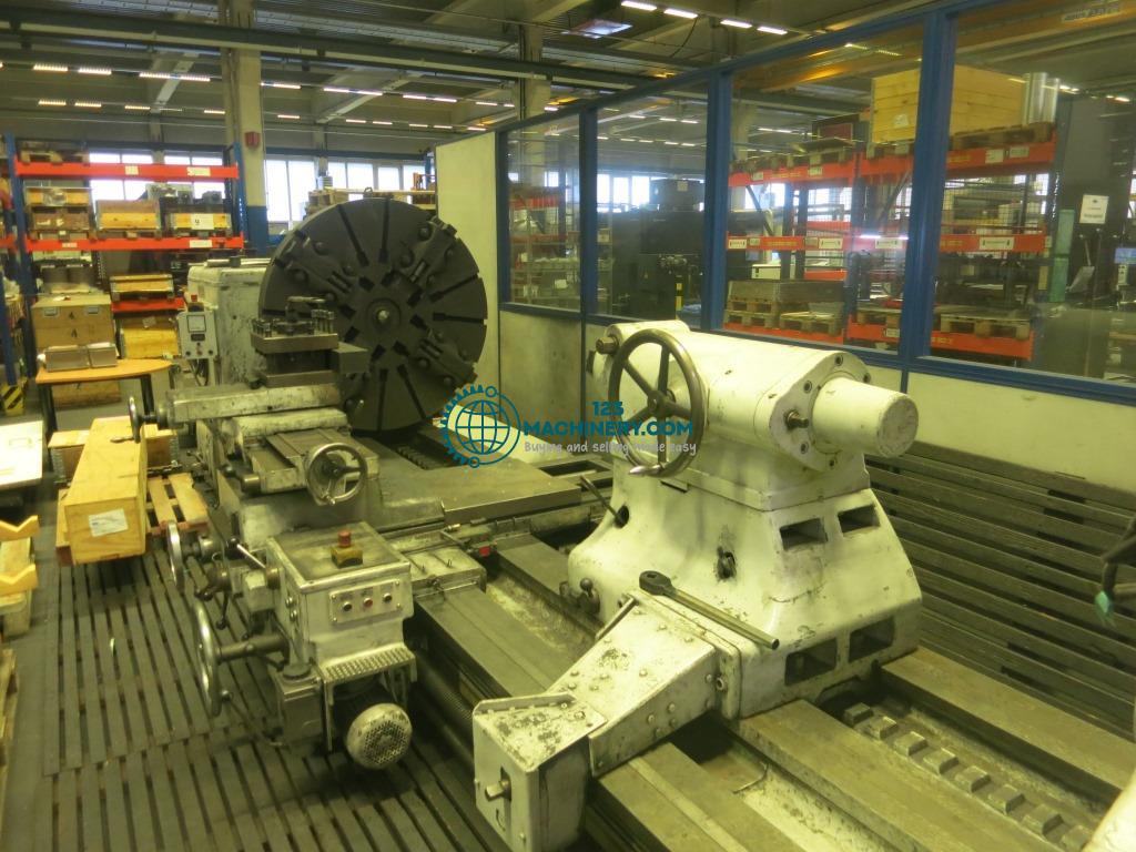 Leit- und Zugspindeldrehmaschine