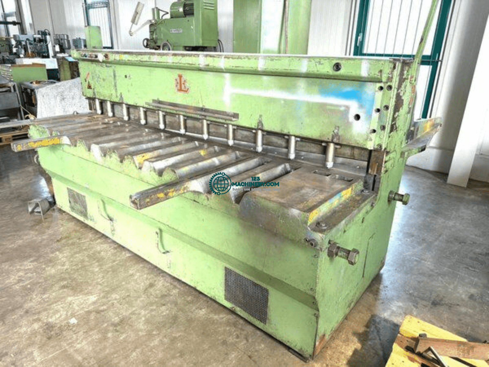 Toon advertentie HUTTENLOCHER Schlagschere