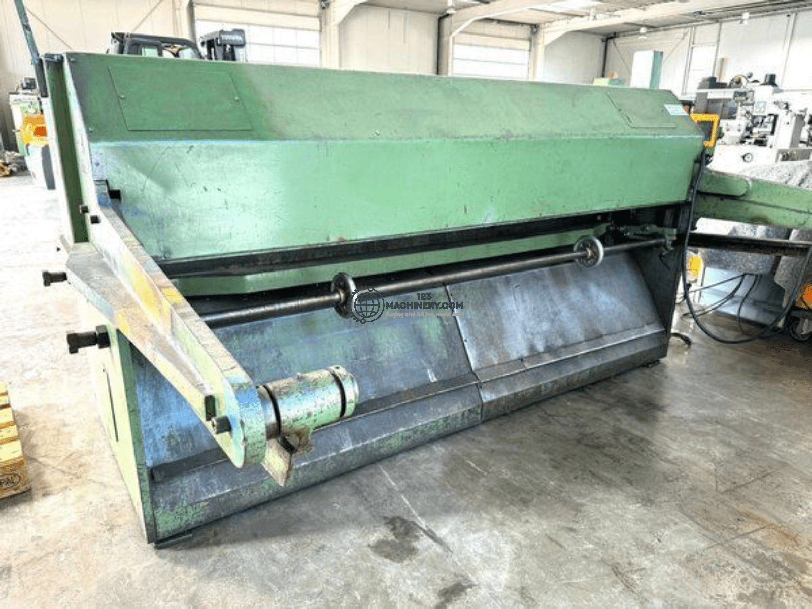 Toon advertentie HUTTENLOCHER Schlagschere