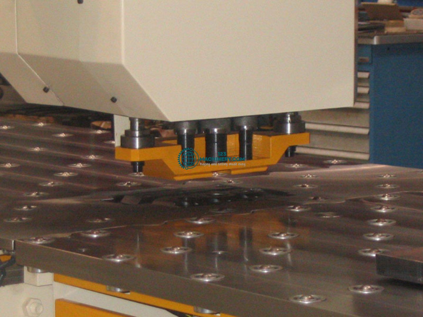 Show advert Hydraulic punching machine GEKA PAXY 1000 x 500 CNC punching