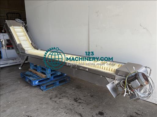 Toon advertentie NNP Flighted elevator conveyor