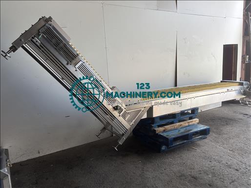 Toon advertentie NNP Flighted elevator conveyor