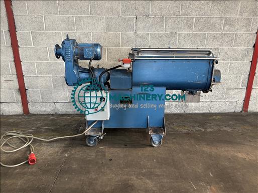 Winkworth GU13 Ribbon blender