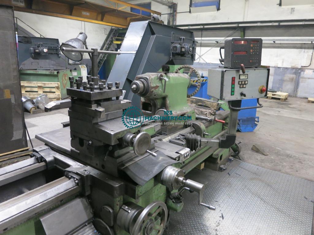 Leit- und Zugspindeldrehmaschine