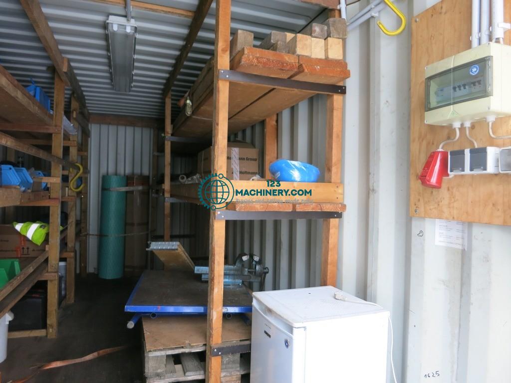 Container
