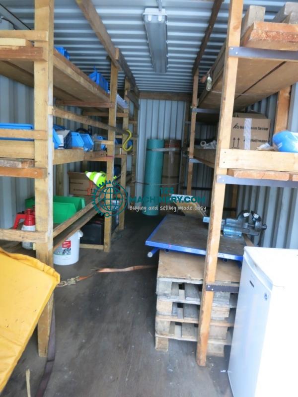 Container