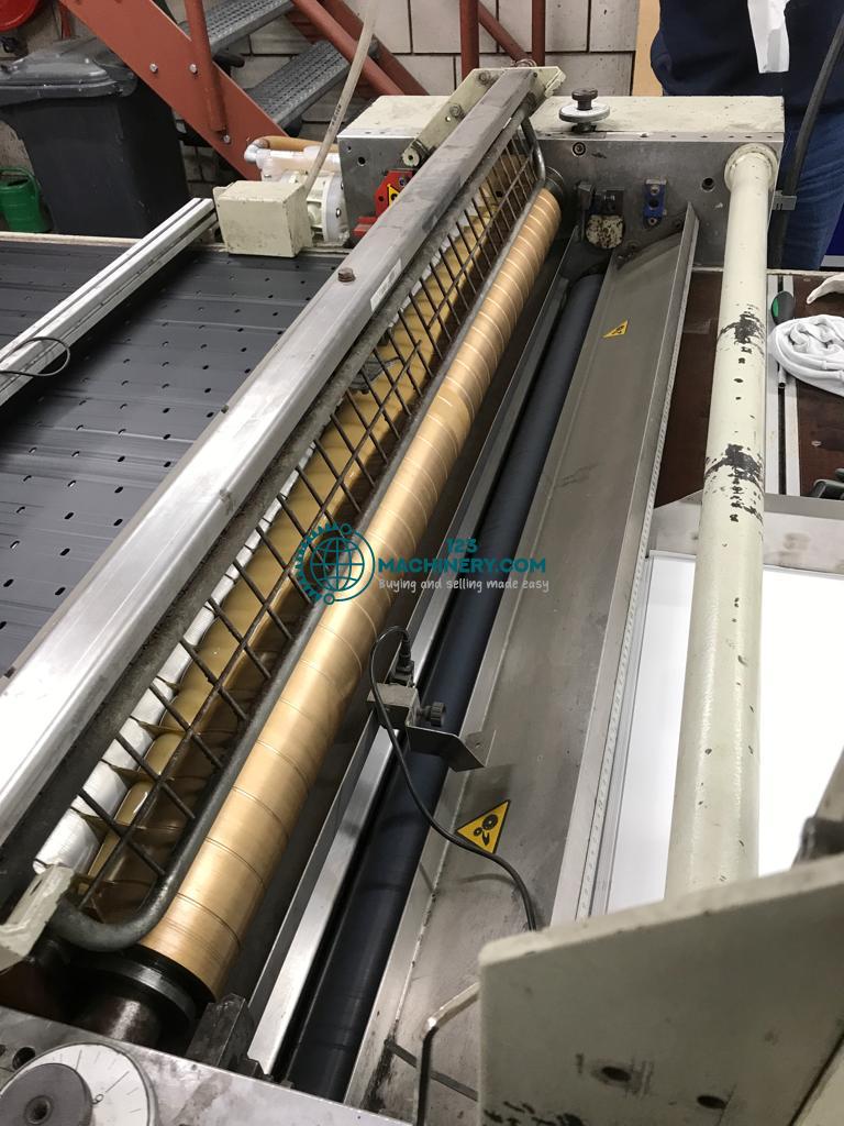 Machine à plastifier semi-automatique Spot et Full