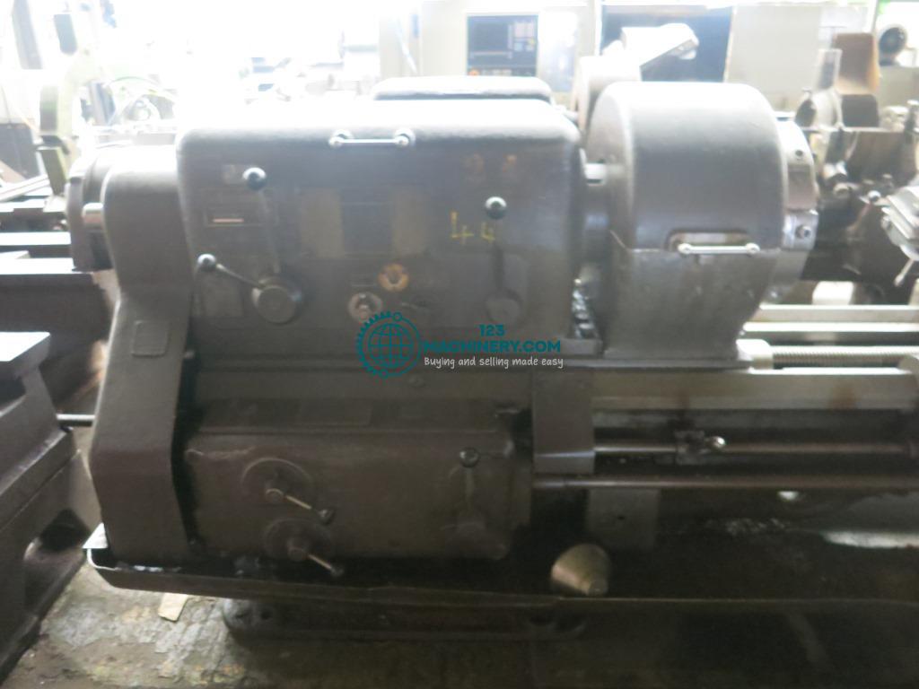 Tieflochbohrmaschine