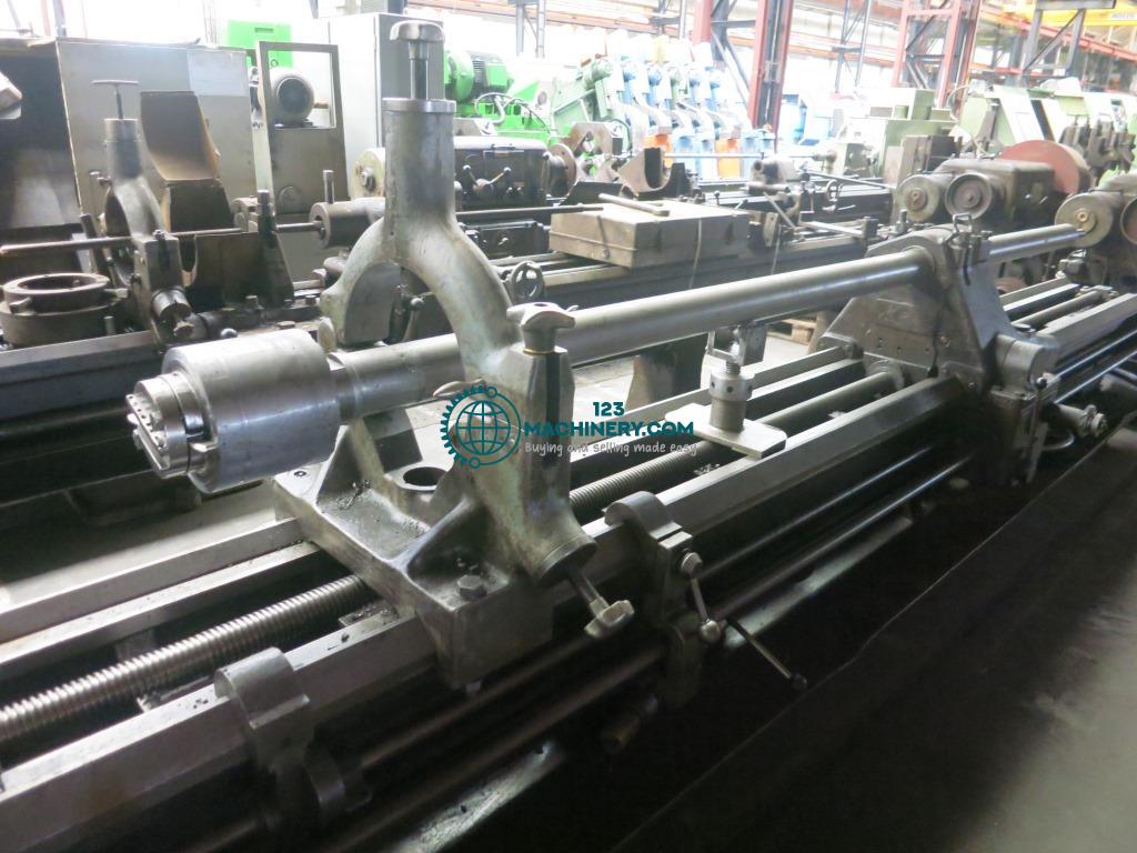 Tieflochbohrmaschine