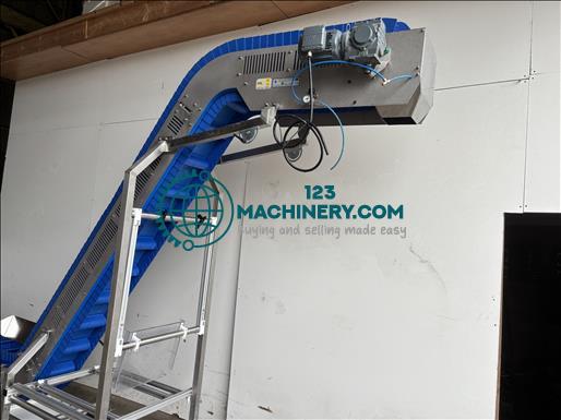 BHL Flighted elevator conveyor