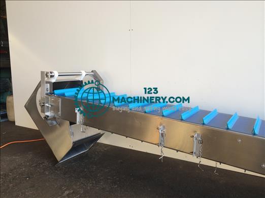 Show advert NNP Flighted elevator conveyor