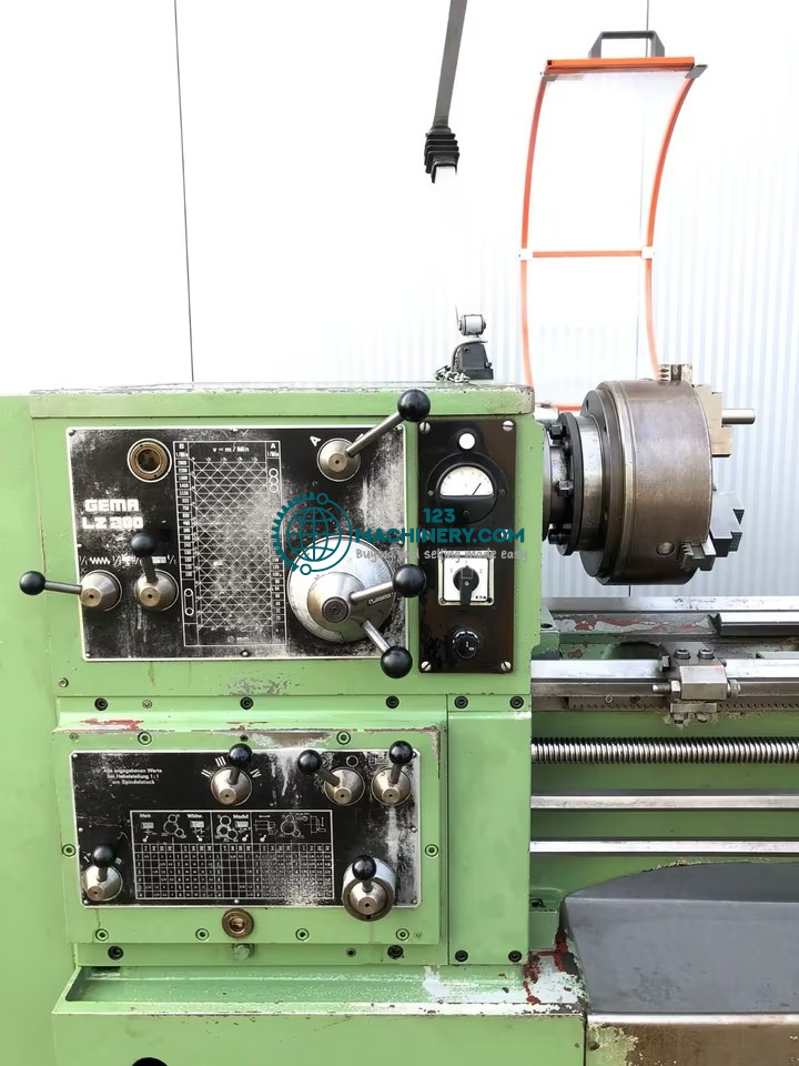 Leit & Zugspindeldrehmaschine GEMA LZ 200